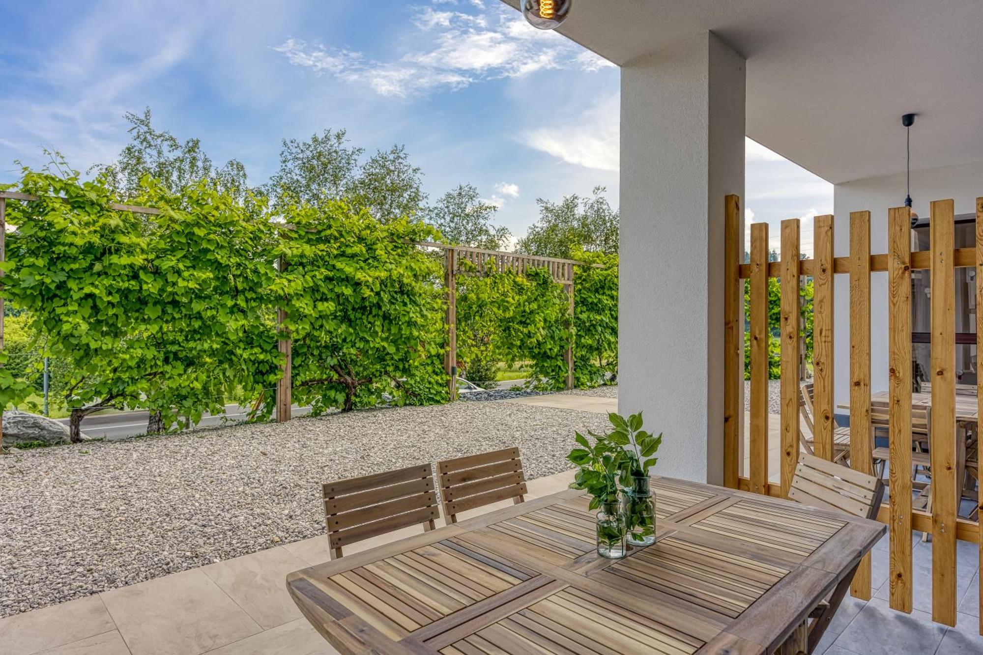 Vila Lisjak - Apartments Podcetrtek Bagian luar foto