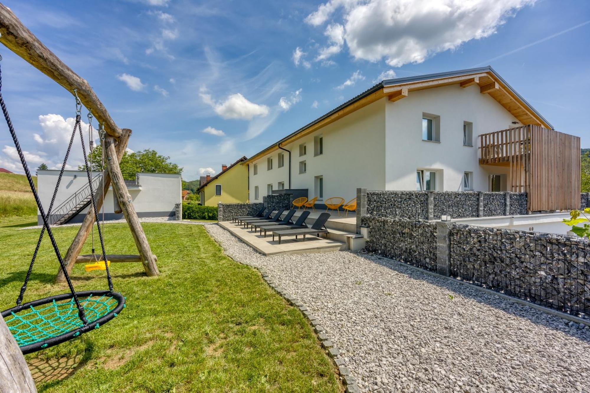 Vila Lisjak - Apartments Podcetrtek Bagian luar foto